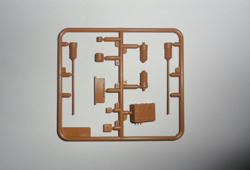 ICM 35376 Panzerspahwagen P 204 (f) Railway, WWII German Armoured Vehicle 1/35 – immagine 9
