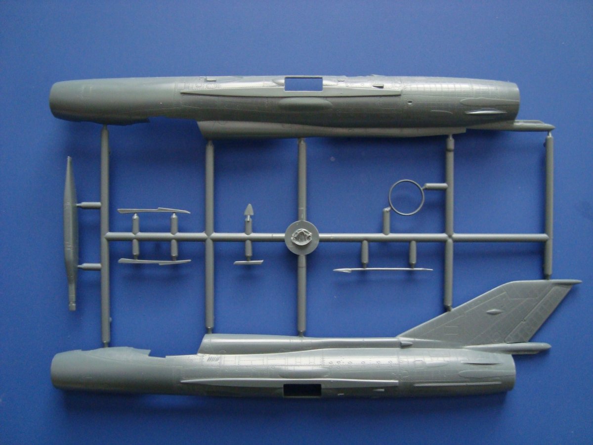 Kozavody Prostejov KPM0108 MiG-21UM „Mongol B“ 1/72 – zdjęcie 5