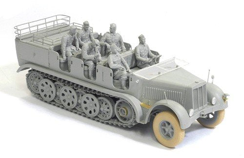Dragon 6545 Sd.Kfz.7 8t Semi-chenillé Première production avec équipage (1/35)  – image 3