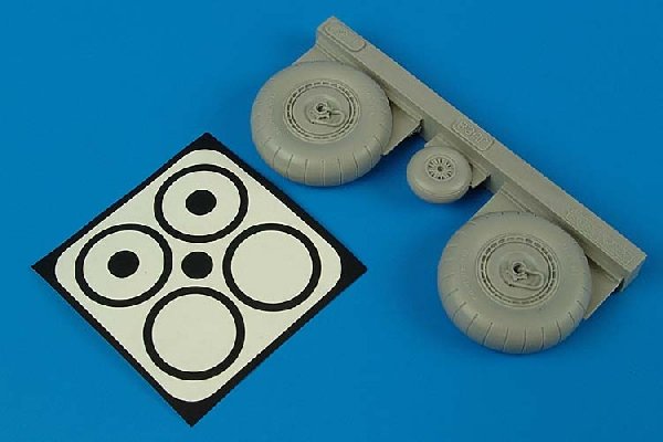 Aires 2086 Junkers Ju 88A-1 wheels & paint masks 1/32 Revell