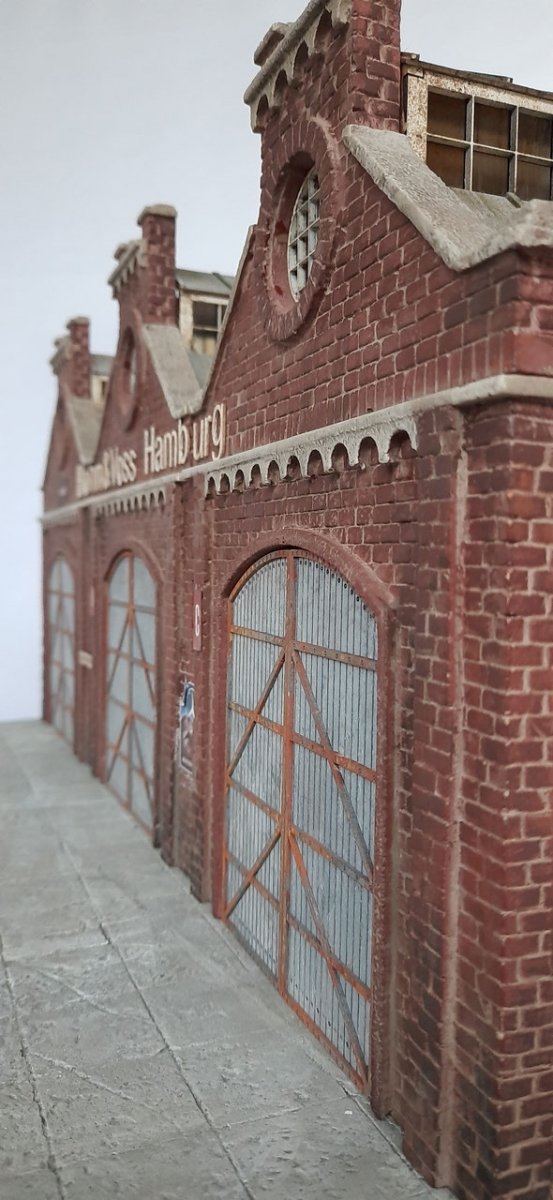 RT-Diorama 35285 Diorama-Base: &amp;quot;Industrial Hangars&amp;quot; 1/35 – immagine 2