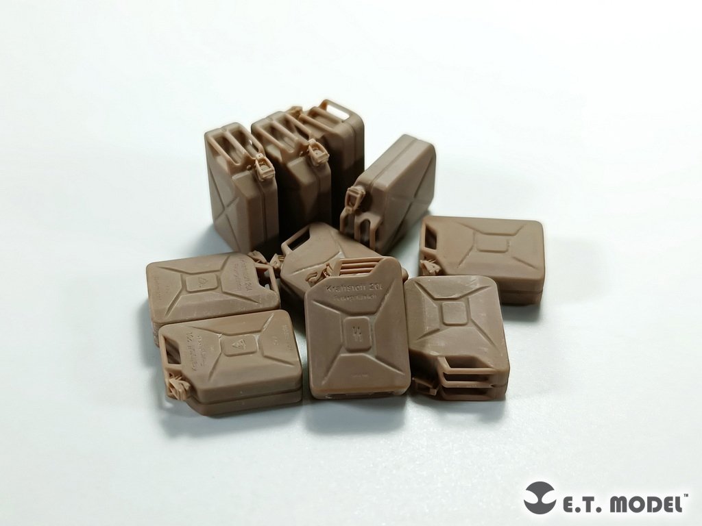 E.T. Model P35-242 WWII German 20L JERRY CANS SET(3D Printed) 1/35 – imagen 4