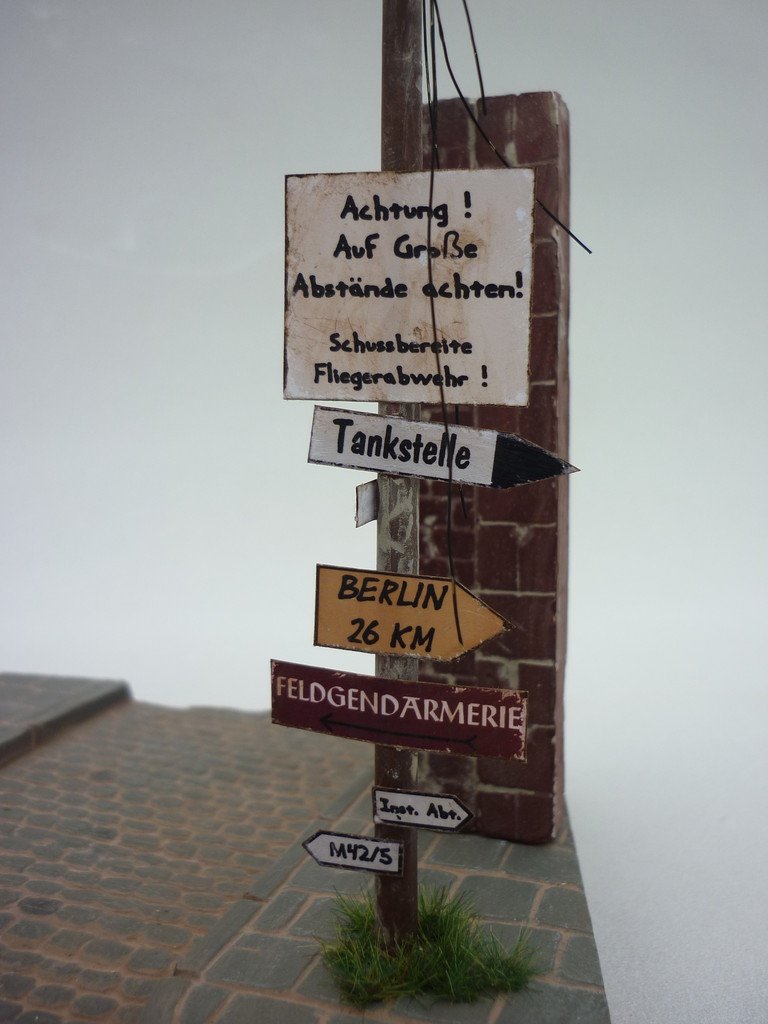 RT-Diorama 35197 Socle de diorama : « Coin de rue » 1/35 – image 9
