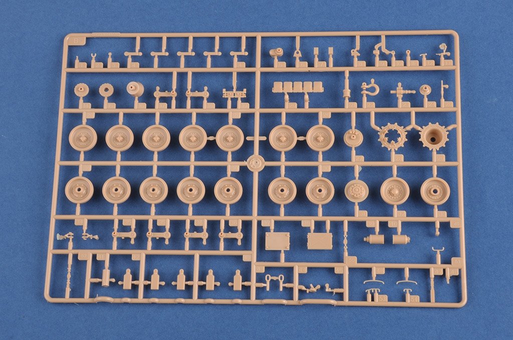 Hobby Boss 84503 Leopard C2 (Canadian MBT) 1/35 – zdjęcie 11