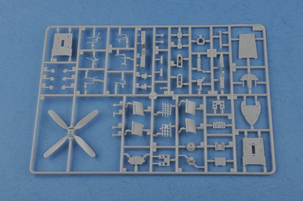 Hobby Boss 80388 F4U-4B Corsair 1/48 – image 8