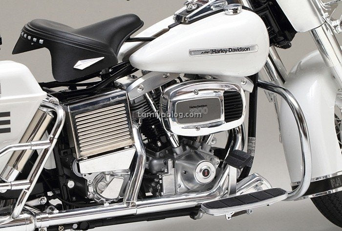 Tamiya 16038 Harley Davidson FLH1200 - Police Bike 1/6 – immagine 3
