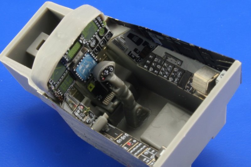 Eduard FE344 F-18E interior REVELL 1/48 – zdjęcie 4