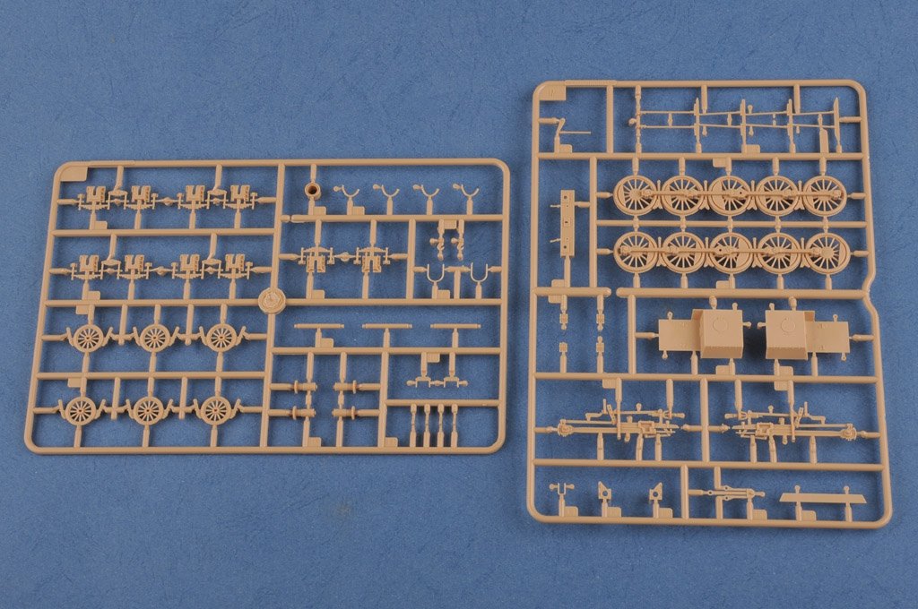 Hobby Boss 82922 German Panzerlok BR57 Armoured Locomotive 1//72 – immagine 4