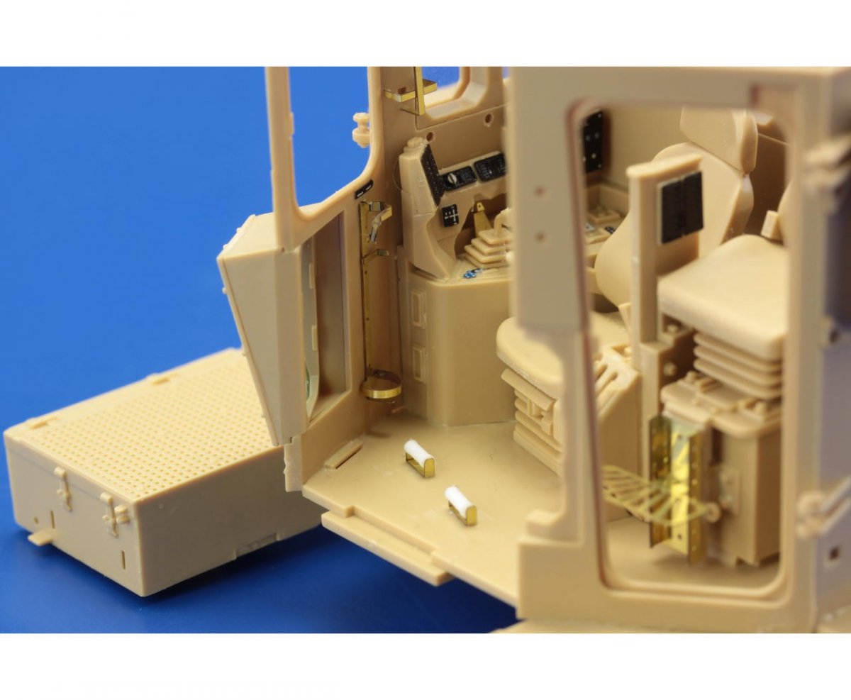 Eduard 36268 Doobi Bulldozer interior - colour 1/35 Meng – immagine 8
