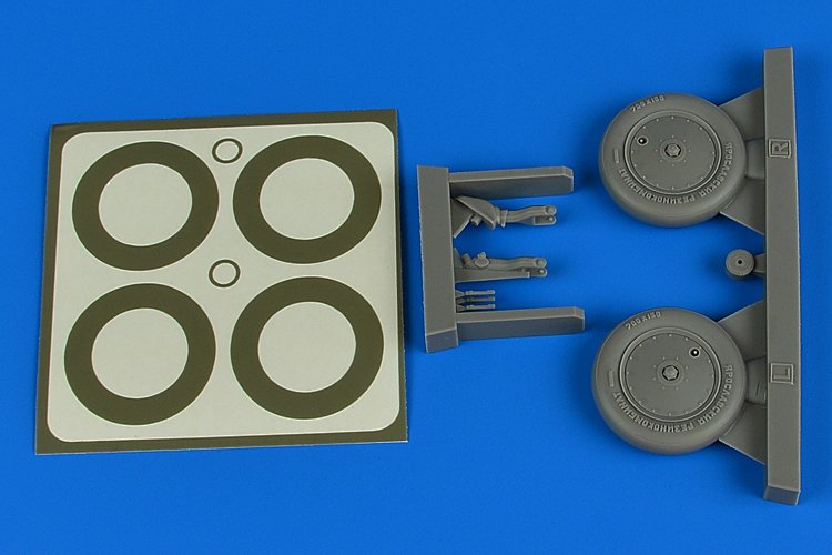 Aires 2236 I-16 wheels & paint masks 1/32 HASEGAWA / REVELL