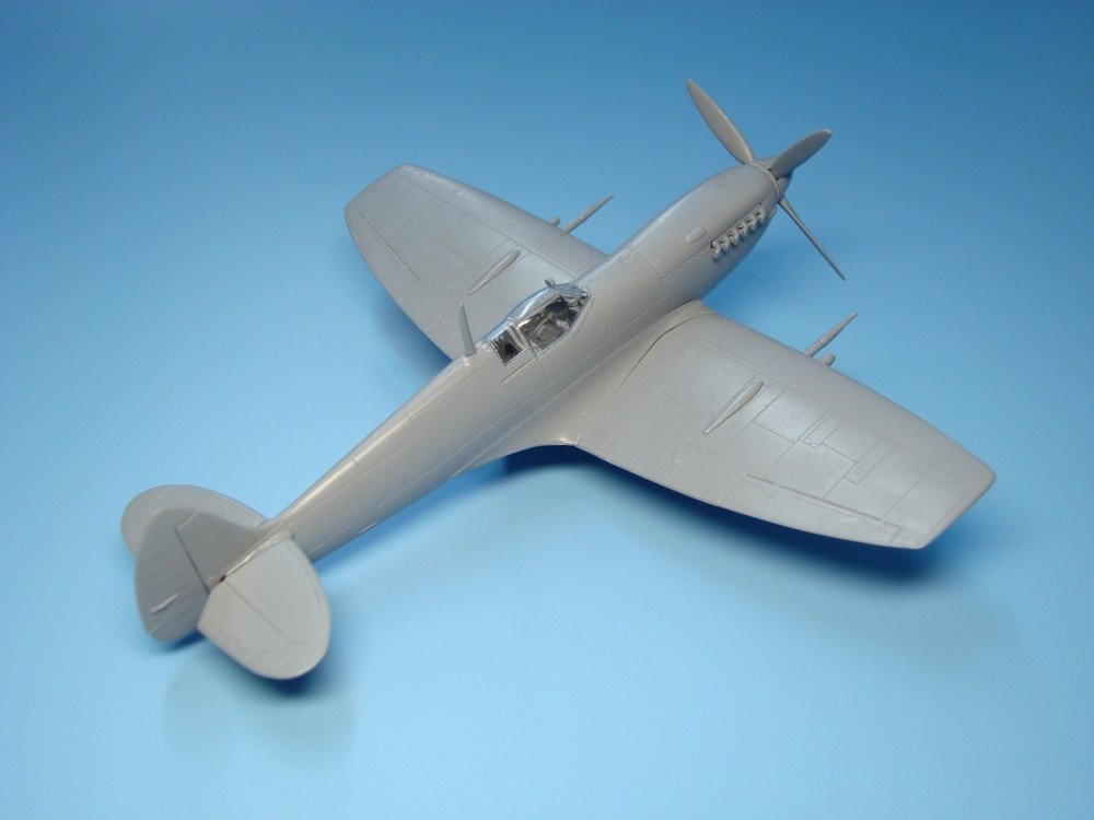 AZ Model AZ7378 Spitfire Mk.VIII RAF 1/72 – immagine 13