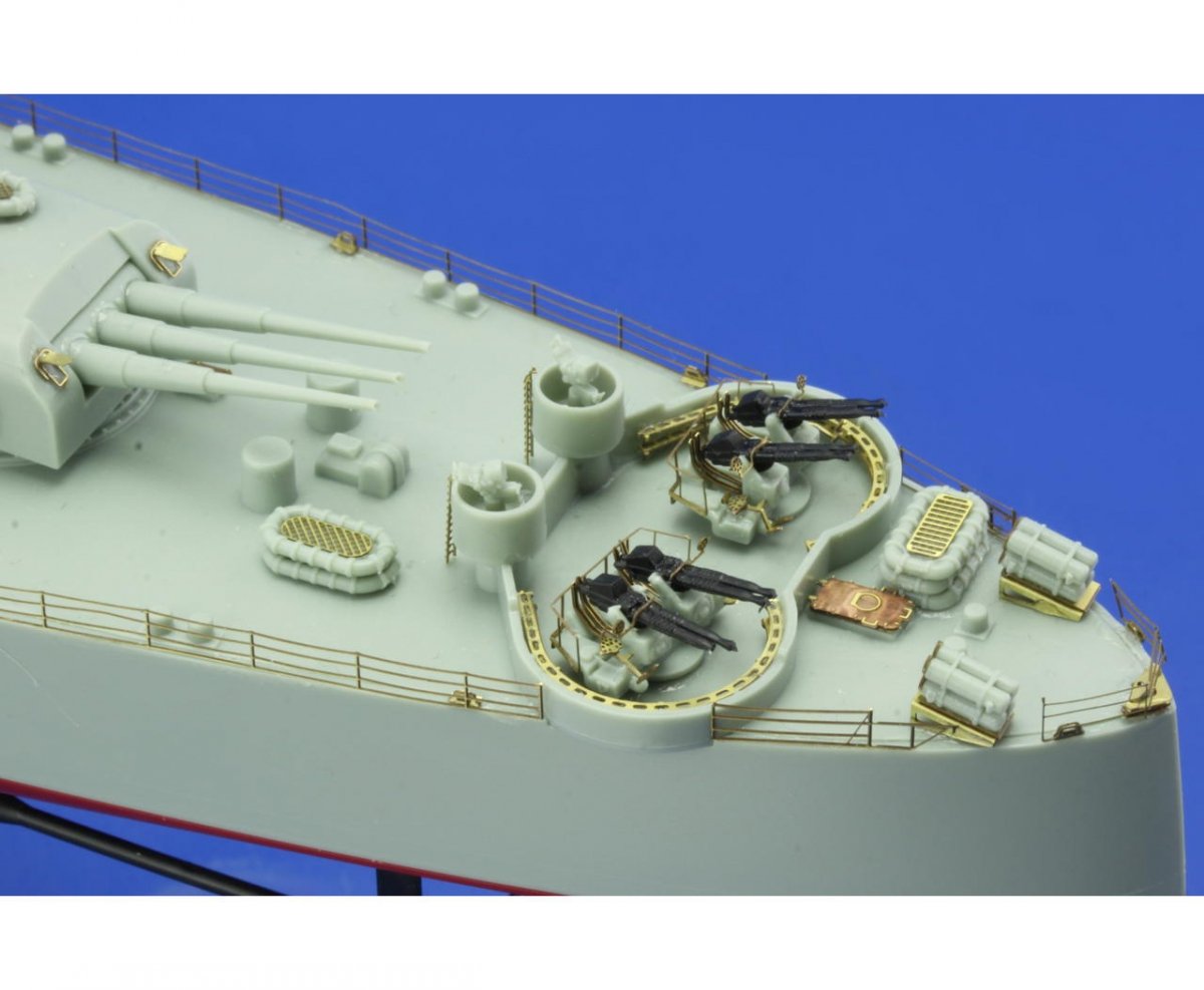 Eduard 53105 Rambardes de l&amp;#39;USS CA-35 Indianapolis ACADEMY 1/350 – image 2