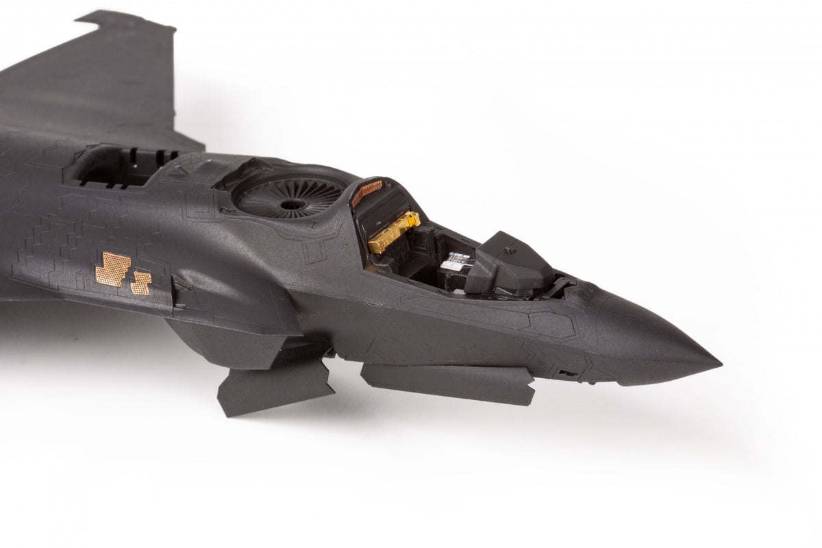 Eduard 73832 F-35B TAMIYA 1/72 – Bild 4
