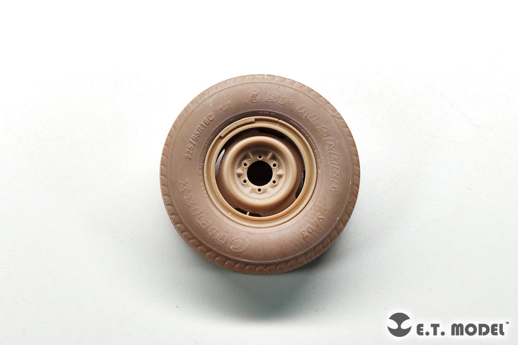 E.T. Model P35-162 PICK UP Truck Sagged Wheels Type.1 1/35 – immagine 11