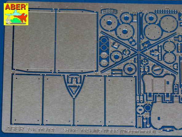 Aber 35K12 Pz.Kpfw. VI, Ausf.B (Sd.Kfz. 182) King Tiger (Henschel Turret) 1/35 – immagine 7