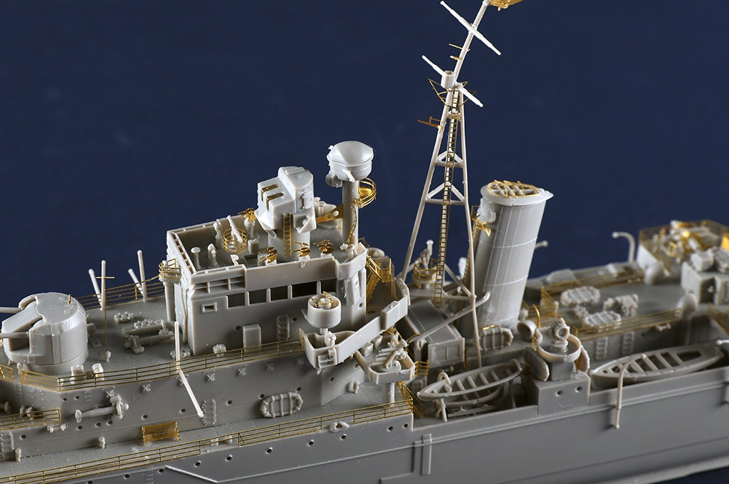 Trumpeter 05366 HMS Naiad 1/350 – image 9