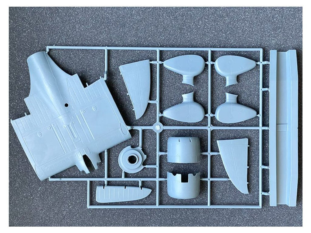 Infinity Models INF3205 Aichi D3A1 Val 1/32 – imagen 8