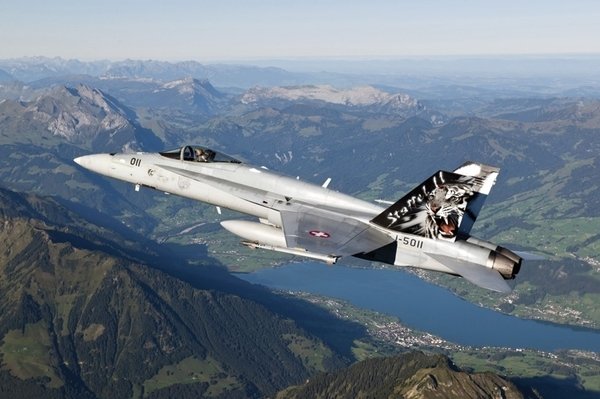 Italeri 1347 F/A-18 Hornet Tiger Meet 2012 1/72