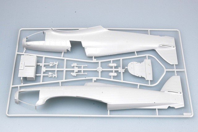 Trumpeter 02416 HURRICANE Mk.IIC/TROP 1/24 – image 10