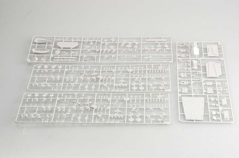 Trumpeter 04526 USS Lassen DDG-82 1/350 – image 5