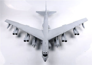 Modelcollect UA72200 B-52H U.S. Stratofortress strategic Bomber 1/72 – immagine 13