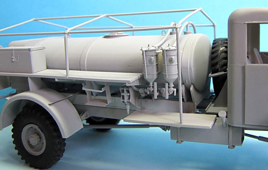 Mirror Models 35165 CMP CHEVROLET C60L WATER TRUCK 1/35 – immagine 5