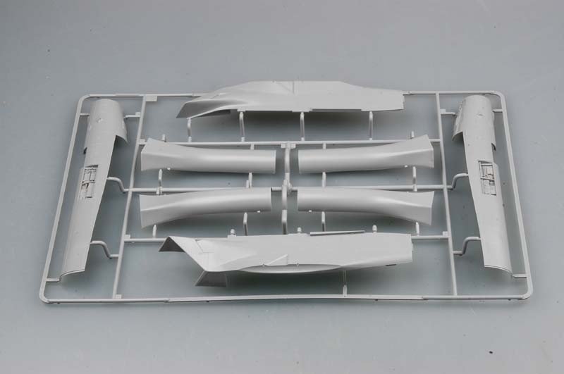 Trumpeter 03204 McDonnell Douglas F/A 18 E Hornet 1/32 – image 3