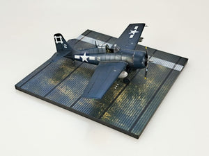 Arma Hobby 70060 USN/RN Escort Carrier Deck / USN/RN Pokład Lotniskowca Eskortowego 152x152mm (6 cali na 6 cali) 1/72 – immagine 8