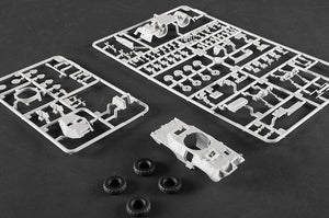 Trumpeter 07443 V-150 Commando AFV w/ Cockerill 90mm Gun 1/72