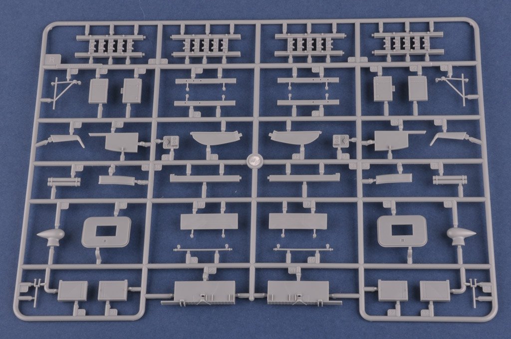 Hobby Boss 83211 B-24J Liberator 1/32 – immagine 23