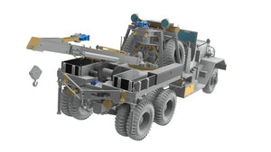 Thunder Model 35013 US Heavy Wrecker Kenworth Model 573 1/35