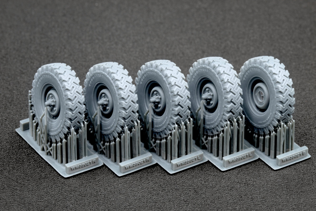 ScaleX WM 35021 L. Rover 88 7.5 big Ordinary wheel set (for AK-Interactive) 1/35