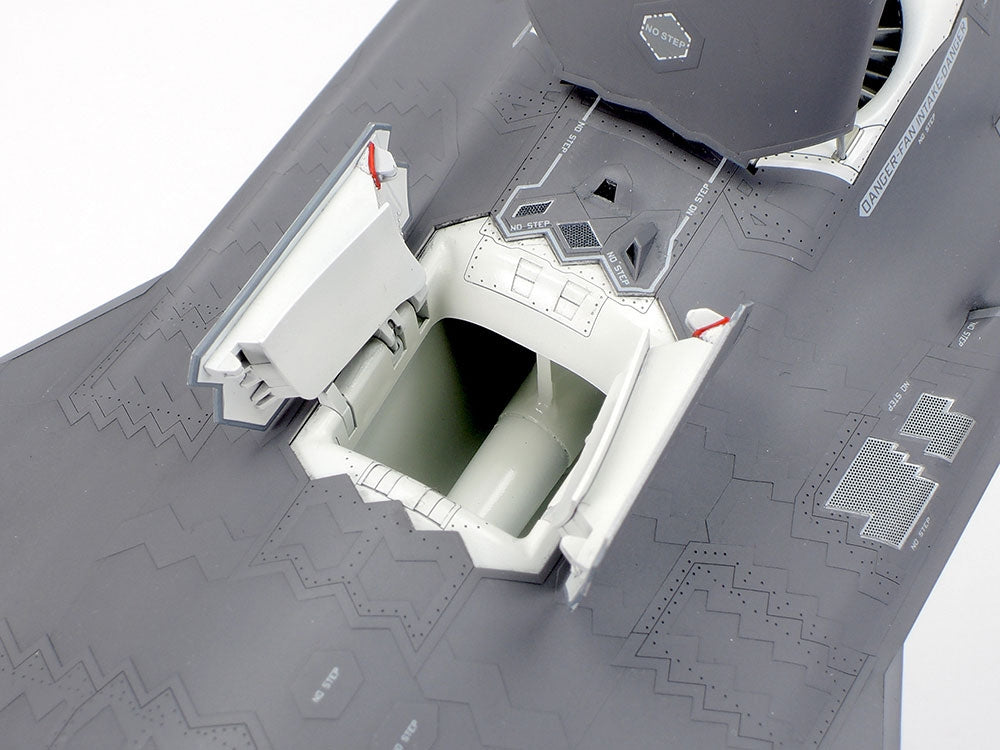 Tamiya 61125 Lockheed Martin F-35B Lightning II 1/48 – immagine 11
