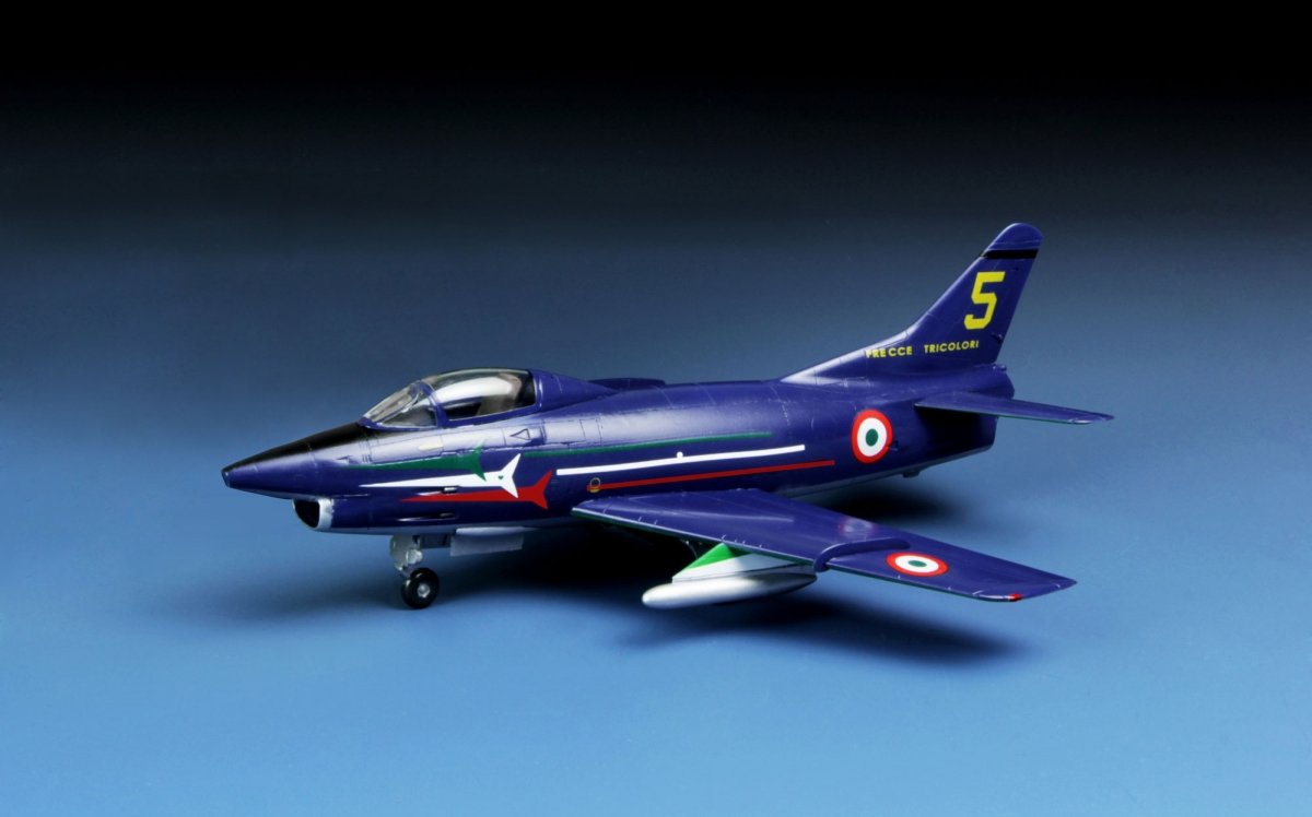 Meng Model DS-004 G.91R Light Fighter Bomber 1/72 – immagine 2