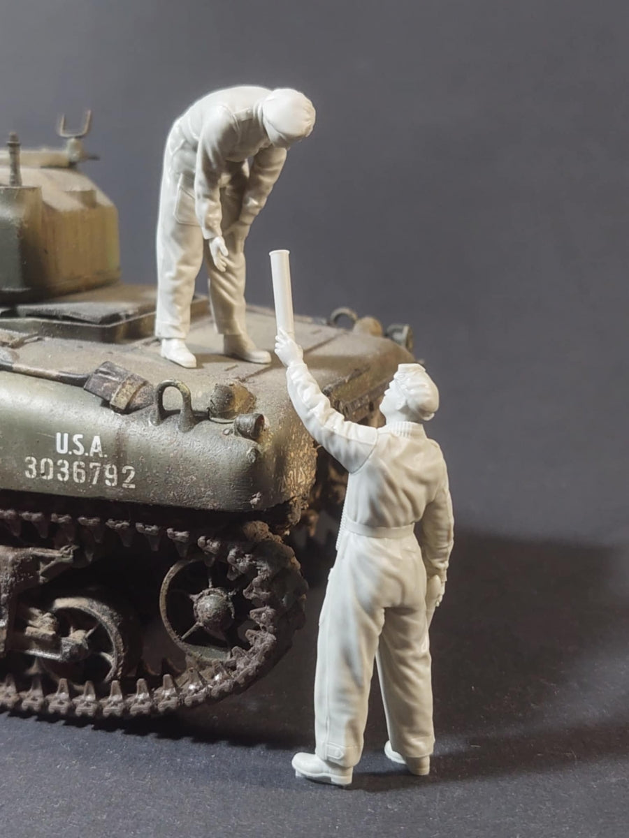 Panzer Art FI35-234 British tanker loading 75mm ammo set 1/35 – immagine 3