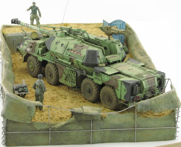 Toro 35F46 PKW Afganistan - Żołnierz w bazie Figurka wraz z kalkomanią 1/35