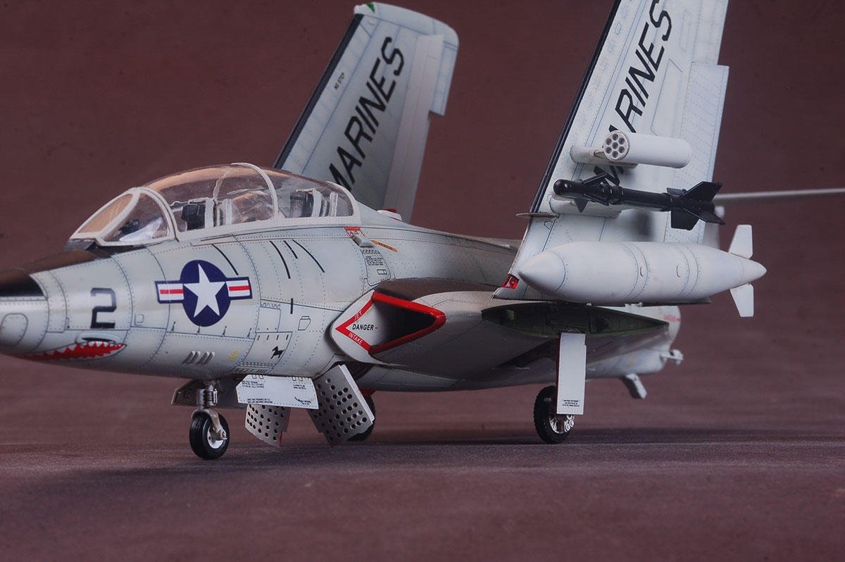Kitty Hawk 80129 TF-9J Cougar 1/48 – imagen 2