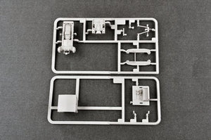 Trumpeter 07111 Tracteur russe ChTZ S-65 avec cabine 1/72  – image 3