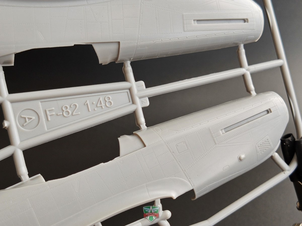 Modelsvit 4818 F-82F/G Twin Mustang 1/48 – imagen 8