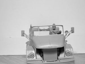 ICM 35643 RKKA Drivers (1943-1945) (2 figures) 1/35 – imagen 2