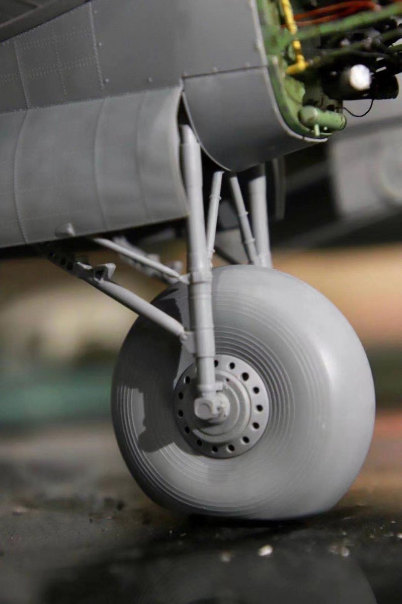 Maquette Border BF-010 Avro Lancaster B Mk.I/III avec intérieur complet 1/32 – image 4