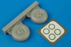 Aires 7204 Lancester wheels &amp;amp; paint masks 1/72 Revell