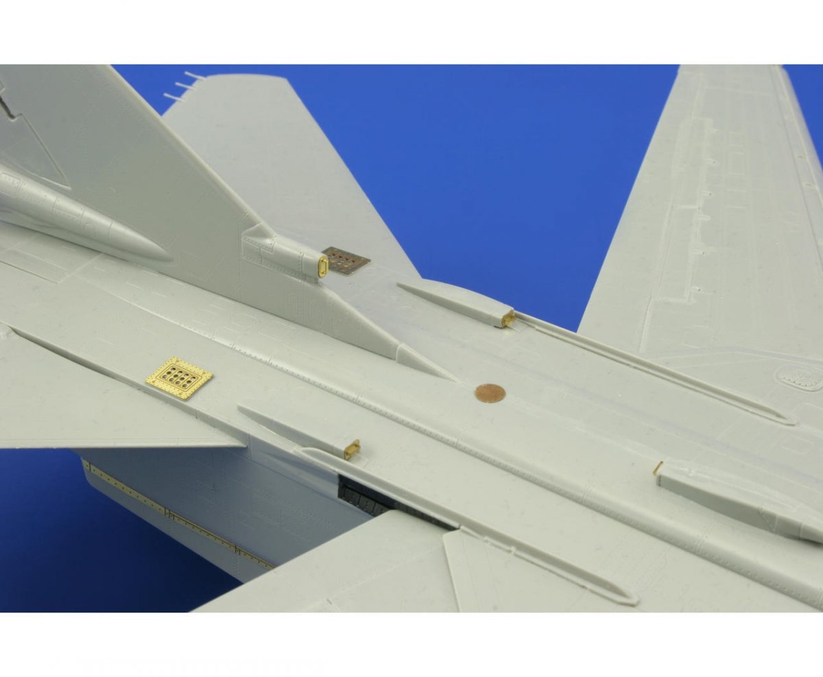 Eduard 48695 Su-24M Fencer D exterior 1/48 Trumpeter – immagine 6