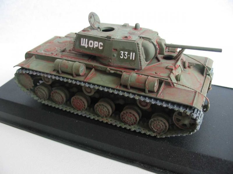 PST 72013 KV-1A Heavy tank 1/72 – imagen 2