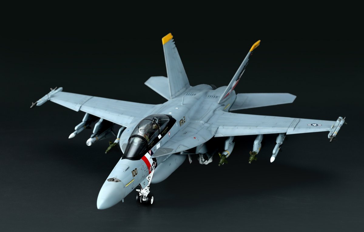 Meng LS-016 BOEING F/A-18F SUPER HORNET BOUNTY HUNTERS 1/48 – immagine 2