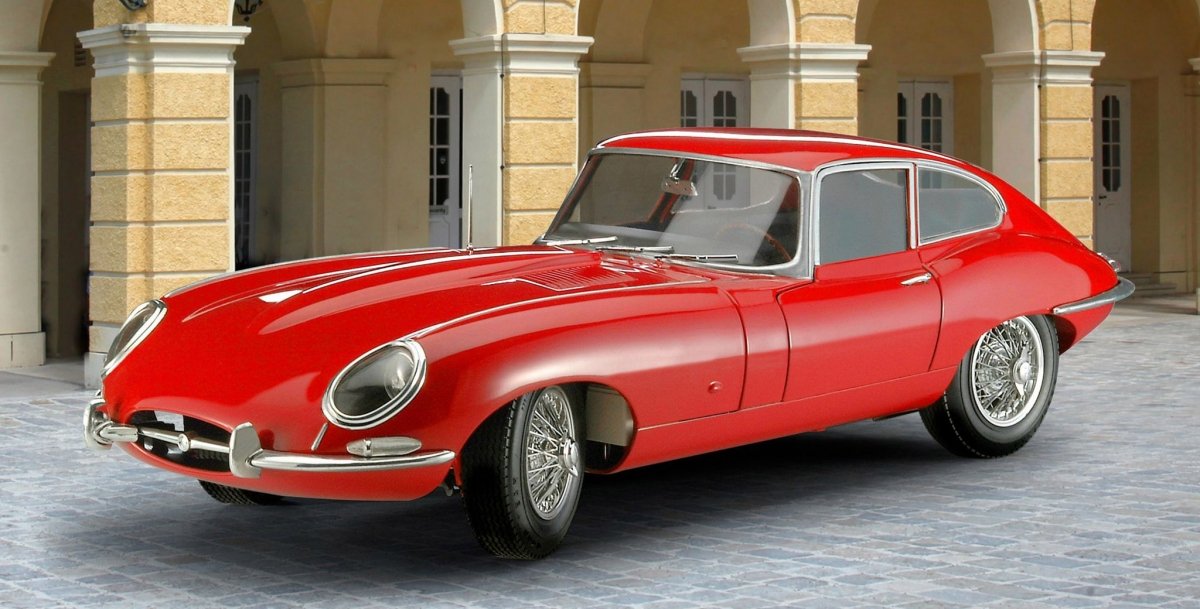 Revell 07668 03856 Jaguar E-Type Coupe 1/24 – image 2