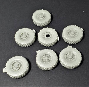 Panzer Art RE35-709 FMTV Road wheels (Michelin) 1/35 – Bild 2