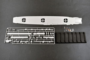 Trumpeter 05628 German Navy Aircraft Carrier DKM Peter Strasser 1/350 – immagine 9