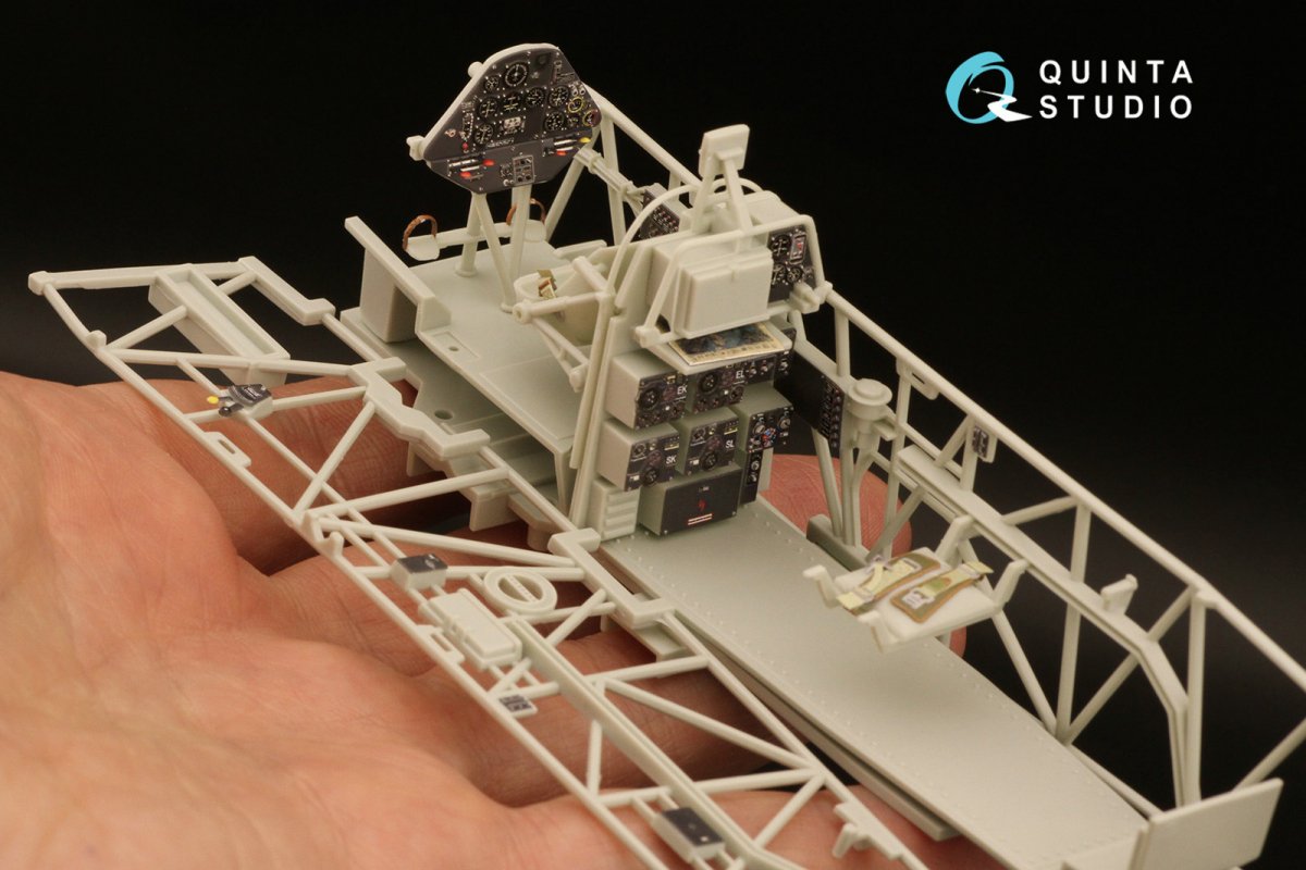 Quinta Studio QD32138 Ar 196A/B 3D-Printed &amp;amp; coloured Interior on decal paper (Revell) 1/32 – immagine 7
