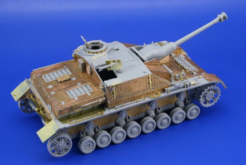 Eduard 35948 Zimmerit StuG. IV Ausf. G late 1/35 Dragon – immagine 5